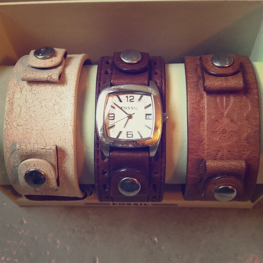 Fossil watch and set of 3 leather bands